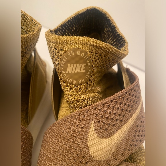 Nike Free RN Motion Flynit 2018 Golden Beige Women’s 10.5 Men’s 9 Athletic Shoe - Picture 9 of 14